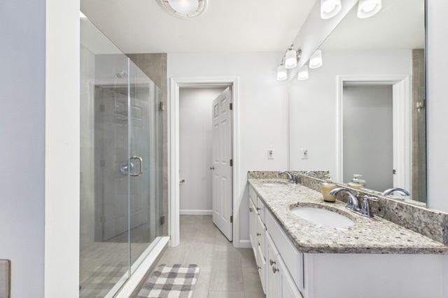 232 Collins Corner Rd, Dartmouth, MA 02747