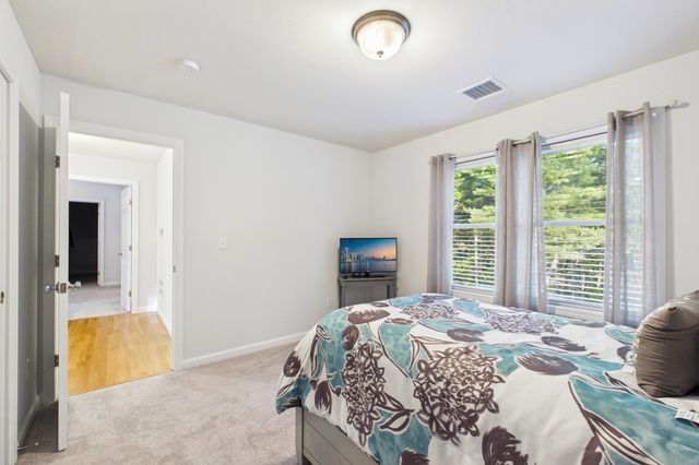 232 Collins Corner Rd, Dartmouth, MA 02747