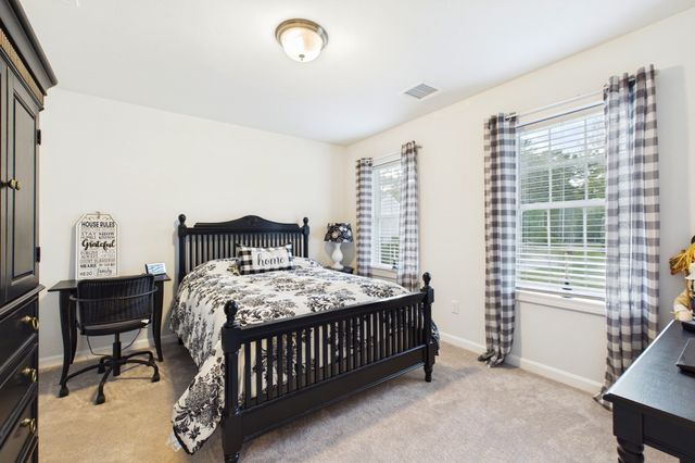 232 Collins Corner Rd, Dartmouth, MA 02747