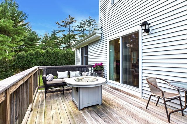 232 Collins Corner Rd, Dartmouth, MA 02747