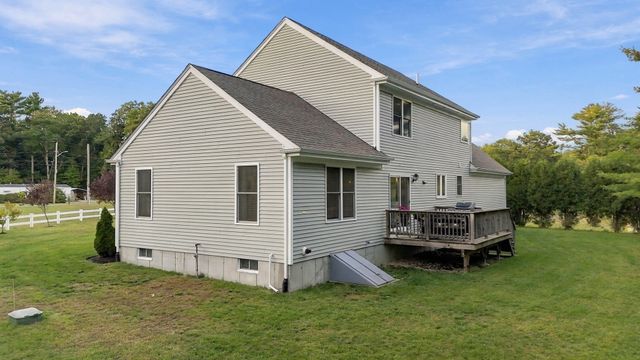 232 Collins Corner Rd, Dartmouth, MA 02747