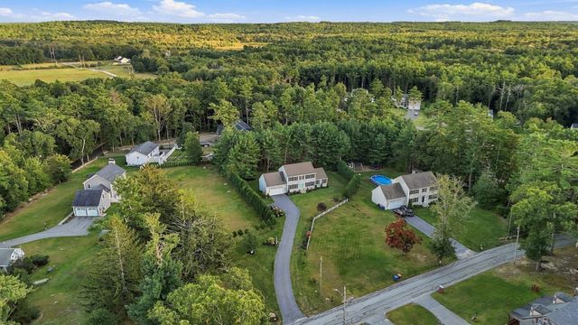 232 Collins Corner Rd, Dartmouth, MA 02747
