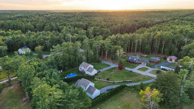 232 Collins Corner Rd, Dartmouth, MA 02747
