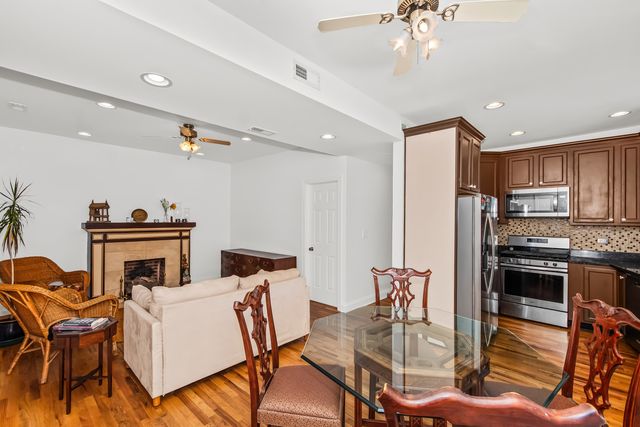 1629 W NORTH SHORE Drive 103, Chicago, IL 60626