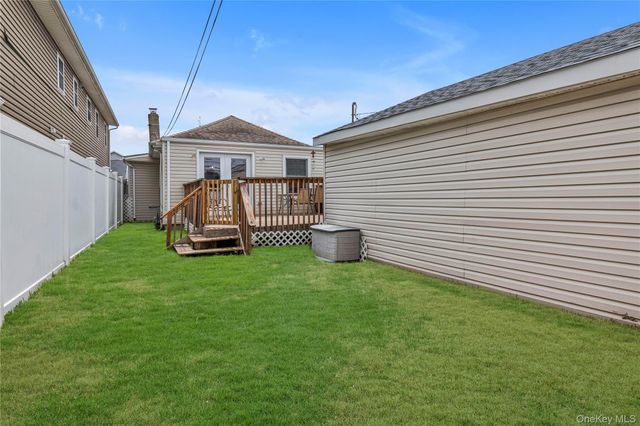 347 E Pine Street, Long Beach, NY 11561