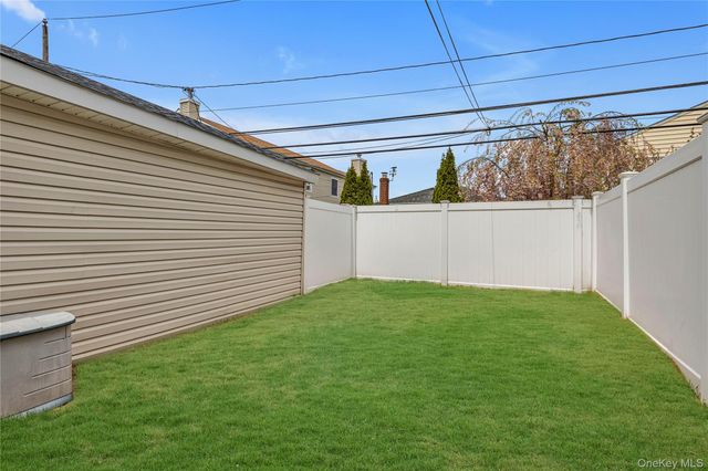 347 E Pine Street, Long Beach, NY 11561