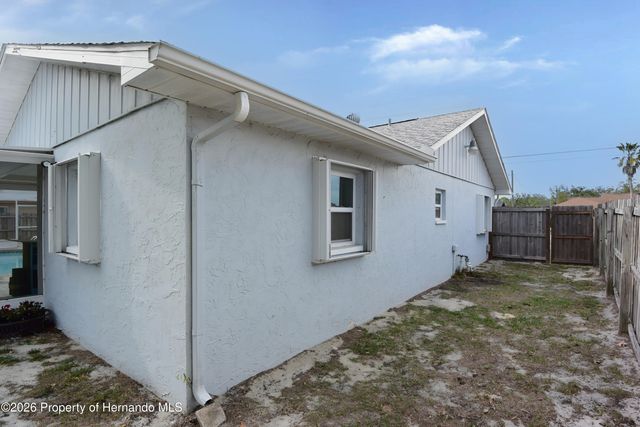 5484 Alderwood Street, Spring Hill, FL 34606