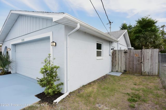 5484 Alderwood Street, Spring Hill, FL 34606