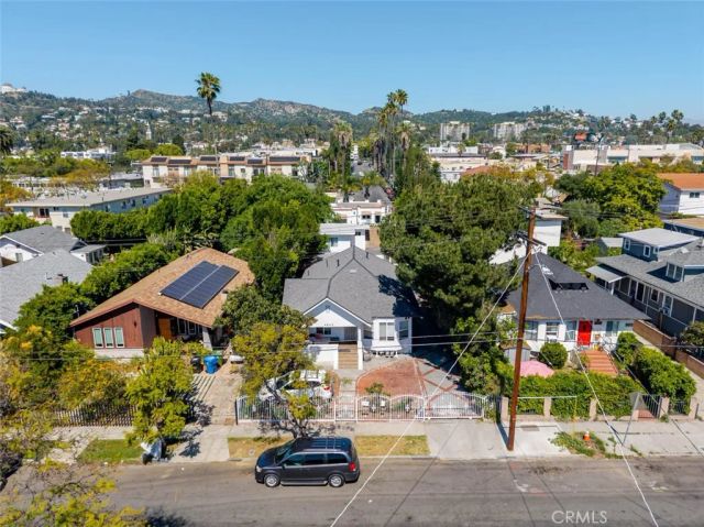 4541 Russell Avenue, Los Angeles, CA 90027