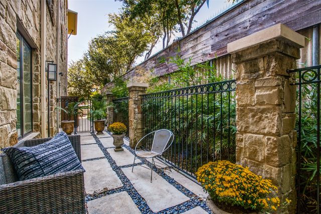 2811 Hood Street C, Dallas, TX 75219