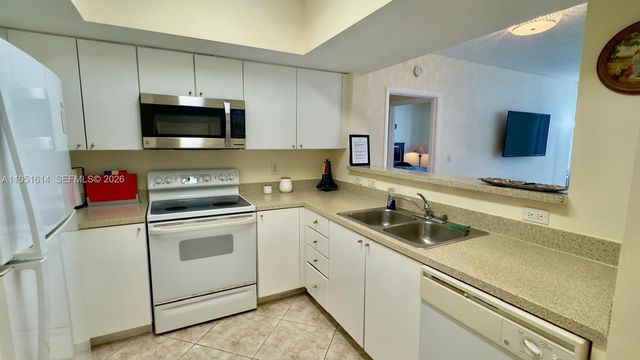 17375 Collins Avenue 1003, Sunny Isles Beach, FL 33160