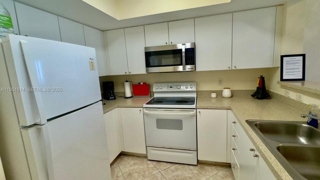 17375 Collins Avenue 1003, Sunny Isles Beach, FL 33160