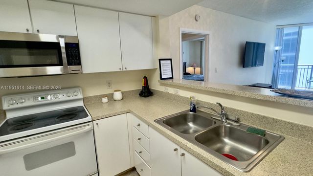 17375 Collins Avenue 1003, Sunny Isles Beach, FL 33160