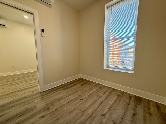 3221 S May Street 2F, Chicago, IL 60608