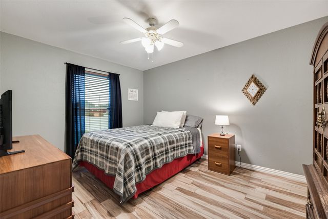 800 Brownfield Drive, Mesquite, TX 75150
