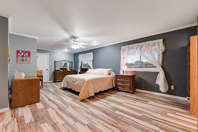 800 Brownfield Drive, Mesquite, TX 75150
