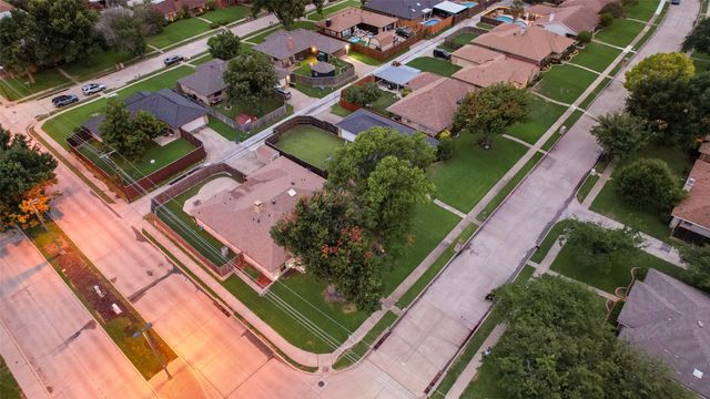 800 Brownfield Drive, Mesquite, TX 75150