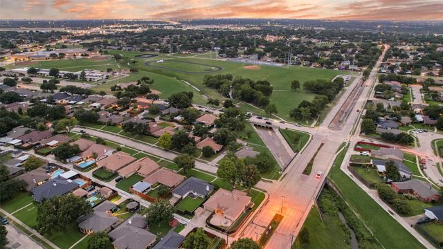 800 Brownfield Drive, Mesquite, TX 75150