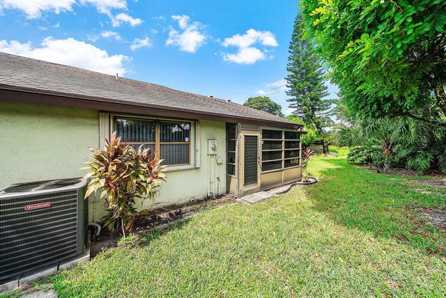 276 Beaver Dam Court, Royal Palm Beach, FL 33411