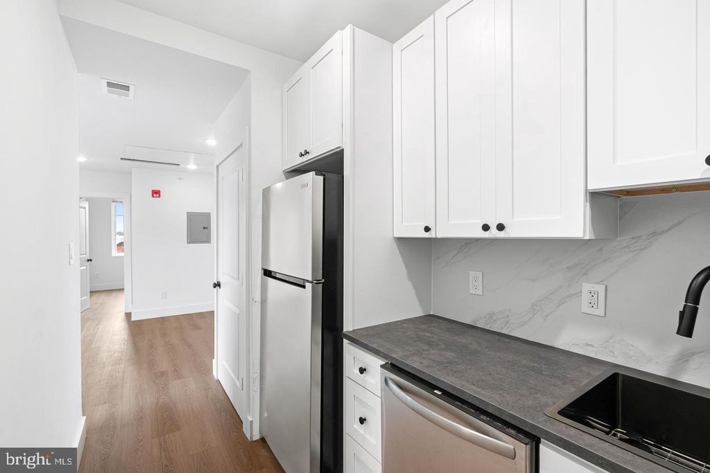 929 N 40TH ST, Philadelphia, PA 19104 — photo 5