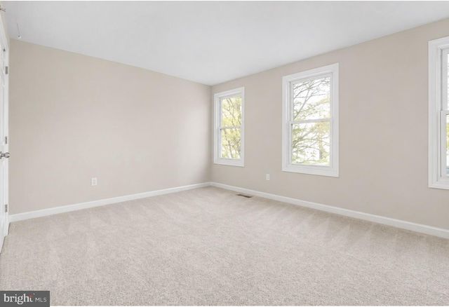 7917 DONEGAL LN, Springfield, VA 22153