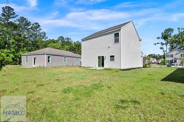33 Dusty Trail, Hinesville, GA 31313