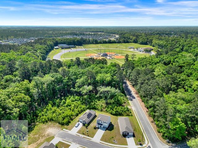 33 Dusty Trail, Hinesville, GA 31313