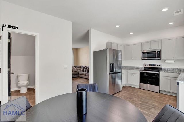 33 Dusty Trail, Hinesville, GA 31313