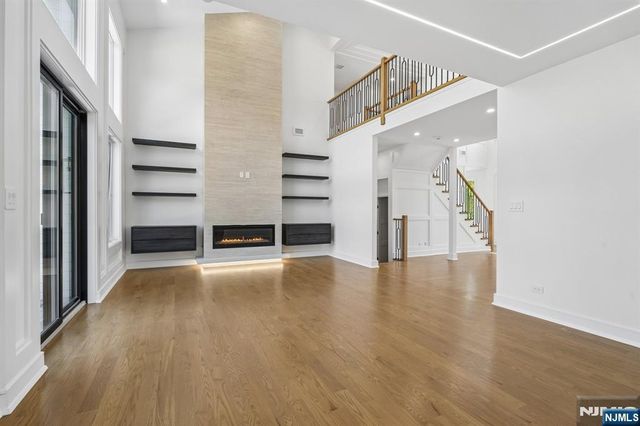 316 Bolz Street, Englewood Cliffs, NJ 07632