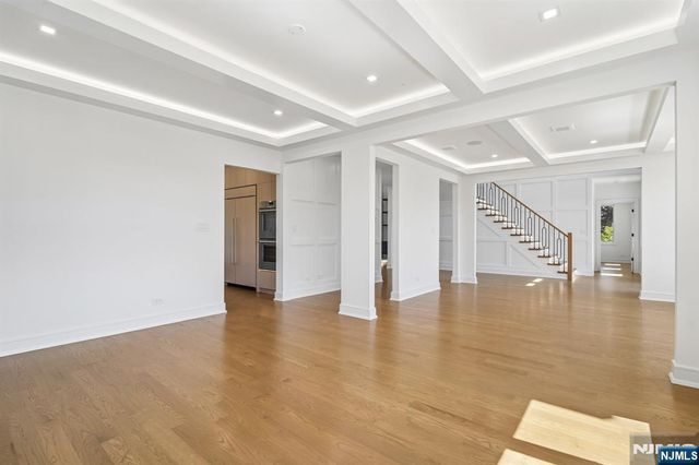 316 Bolz Street, Englewood Cliffs, NJ 07632