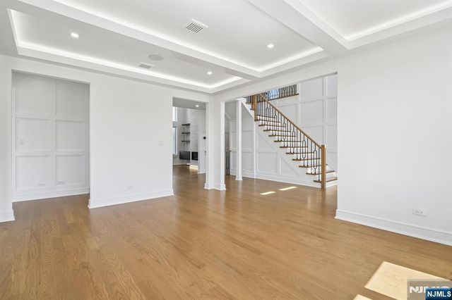 316 Bolz Street, Englewood Cliffs, NJ 07632