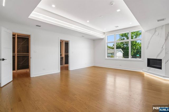 316 Bolz Street, Englewood Cliffs, NJ 07632