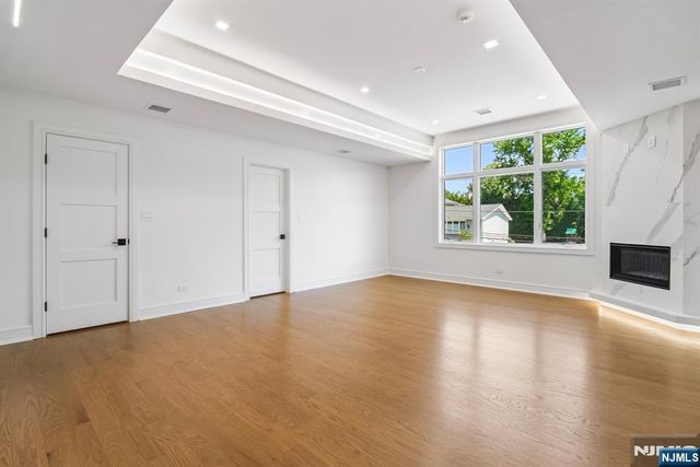 316 Bolz Street, Englewood Cliffs, NJ 07632