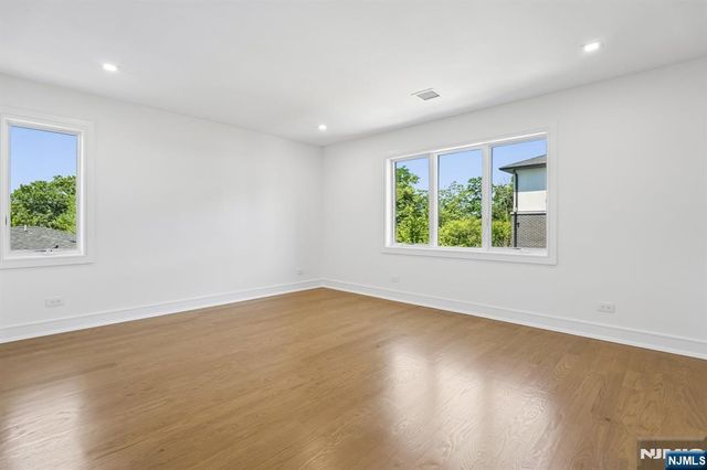 316 Bolz Street, Englewood Cliffs, NJ 07632