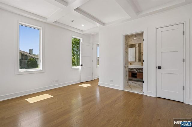 316 Bolz Street, Englewood Cliffs, NJ 07632