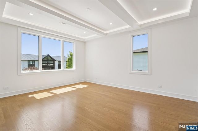 316 Bolz Street, Englewood Cliffs, NJ 07632