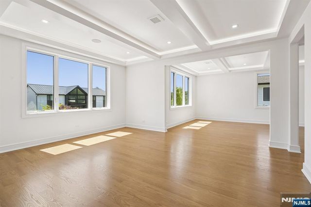 316 Bolz Street, Englewood Cliffs, NJ 07632