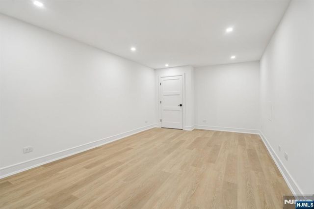 316 Bolz Street, Englewood Cliffs, NJ 07632