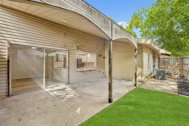 734 Sceptre Circle, Garland, TX 75043