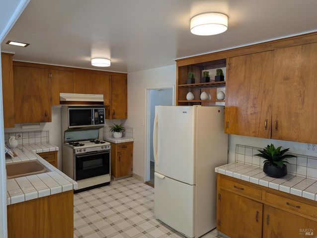 309 Oak Manor Dr, Fairfax, CA 94930