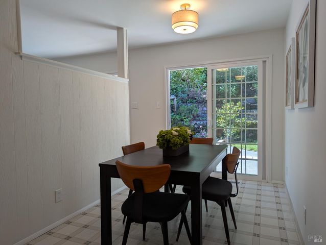 309 Oak Manor Dr, Fairfax, CA 94930