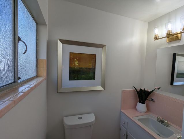 309 Oak Manor Dr, Fairfax, CA 94930