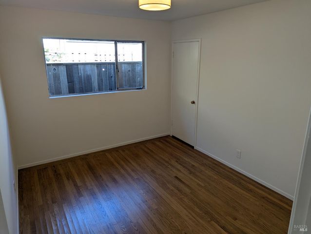 309 Oak Manor Dr, Fairfax, CA 94930