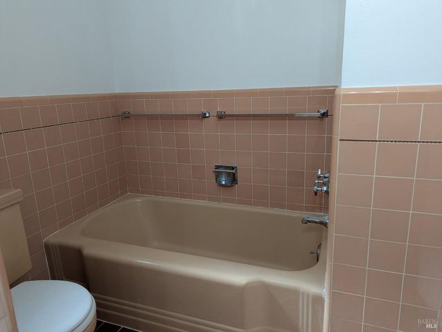 309 Oak Manor Dr, Fairfax, CA 94930