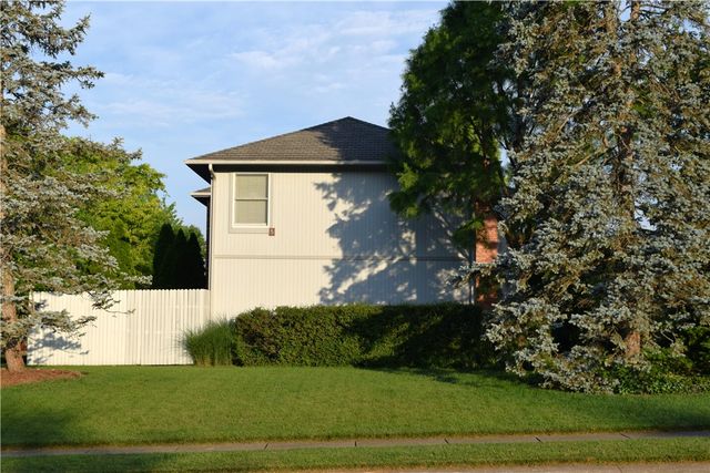 5 Brookfield Court, Springboro, OH 45066