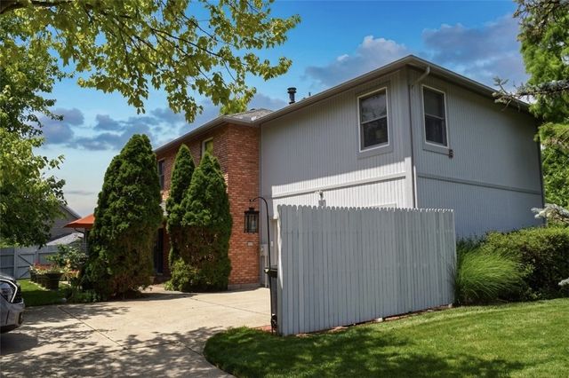 5 Brookfield Court, Springboro, OH 45066
