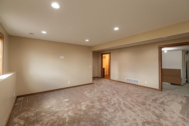 205 Pheasant RUN, Rollingstone, MN 55969