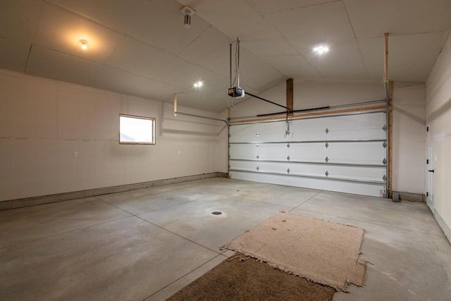 205 Pheasant RUN, Rollingstone, MN 55969