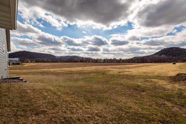 205 Pheasant RUN, Rollingstone, MN 55969