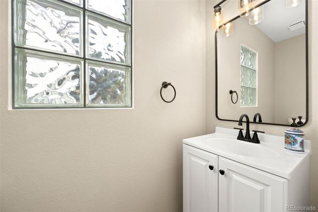 1509 Spring Water Place, Highlands Ranch, CO 80129